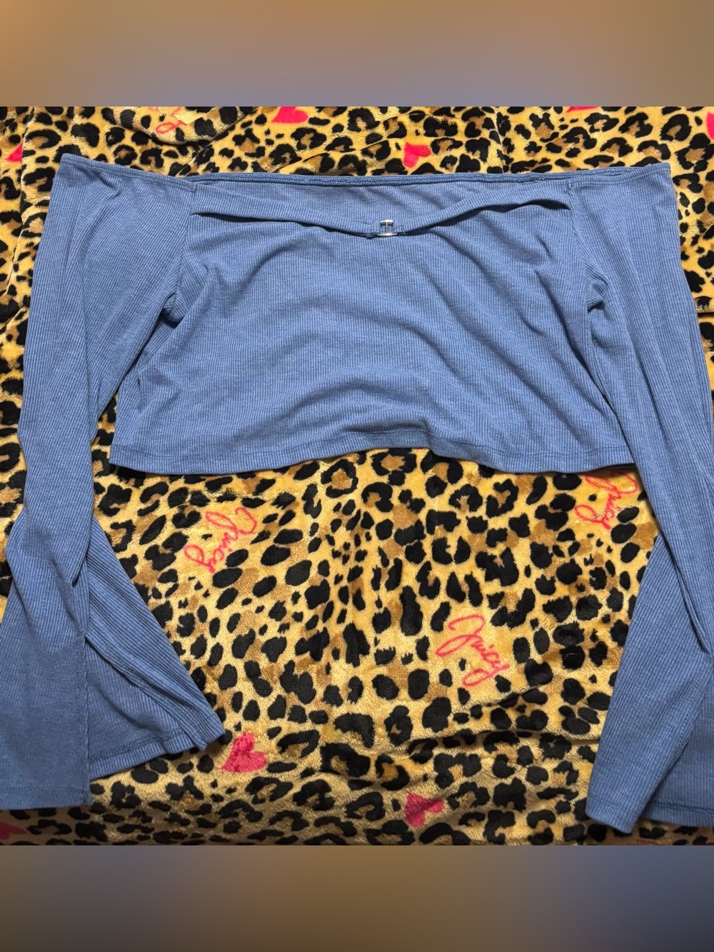 Blue Off-the-Shoulder Ribbed Crop Top - Picture 2 of 4